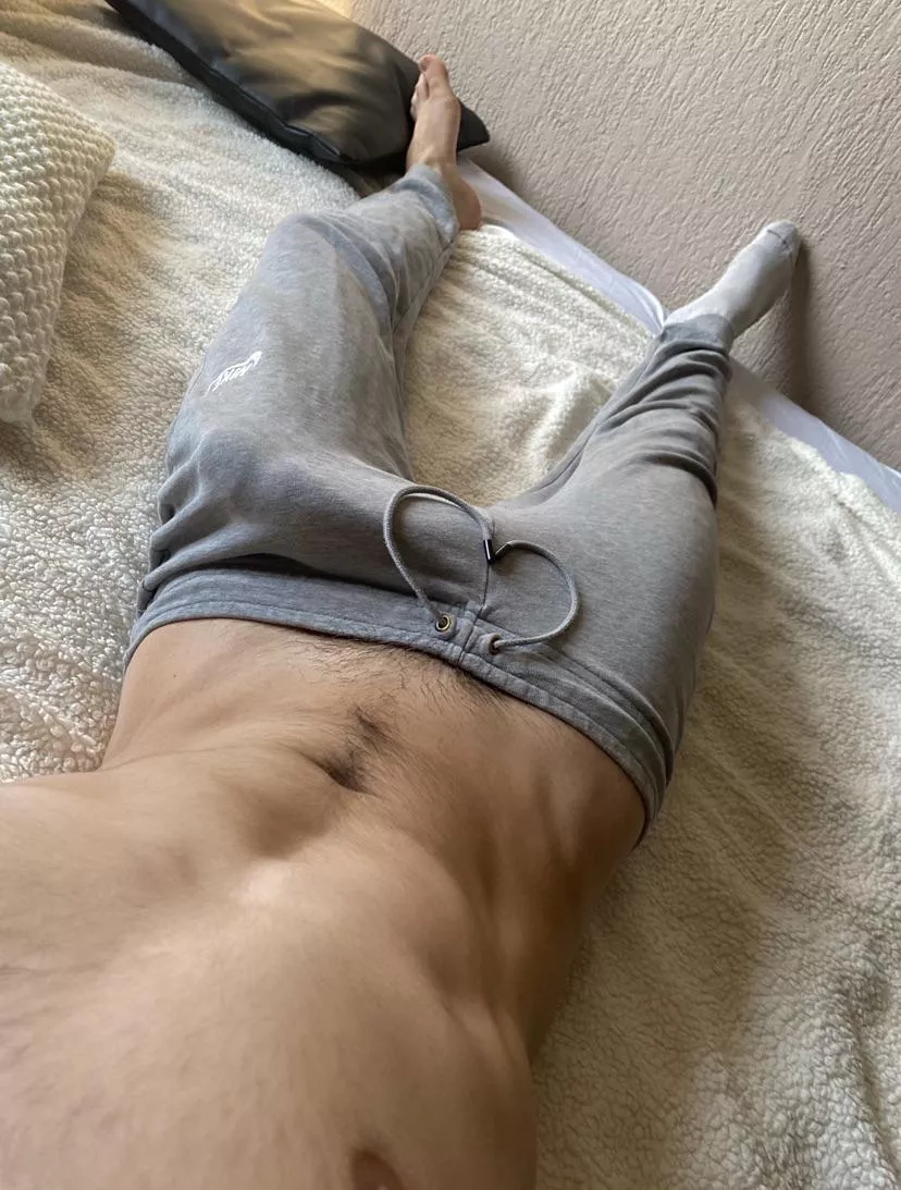 19yo guess my size😜
