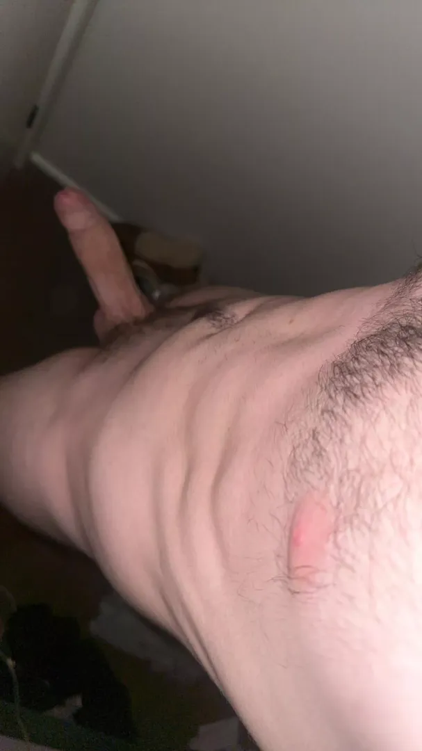 20, daddy needs a little servant to make him cum everywhere @zzac.m7
