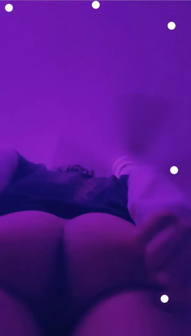 20 dl bottom looking to make big dicks nut on snappp