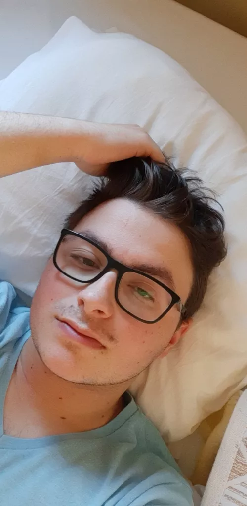 20 dms are open🥰I play Valorant, Cs Go and genshin Impact