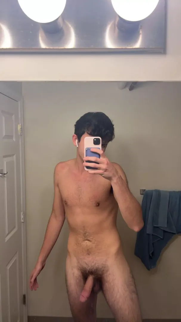 20, horny college boy snap: anthonyogie