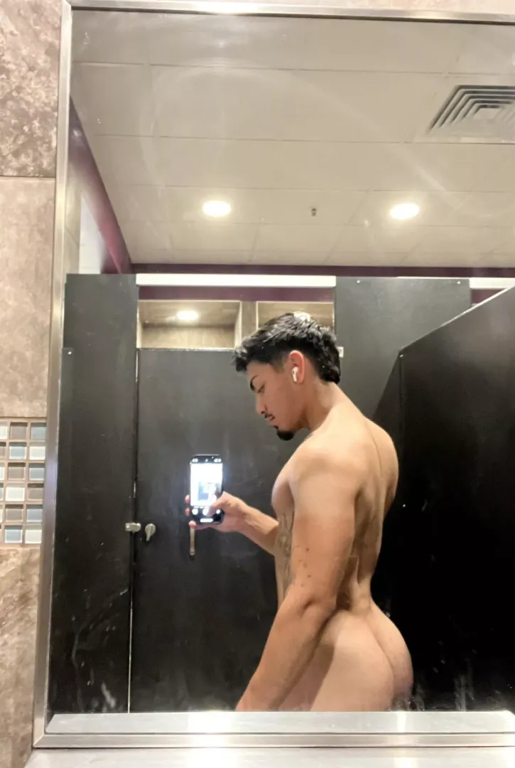 (20) Play my ass ?