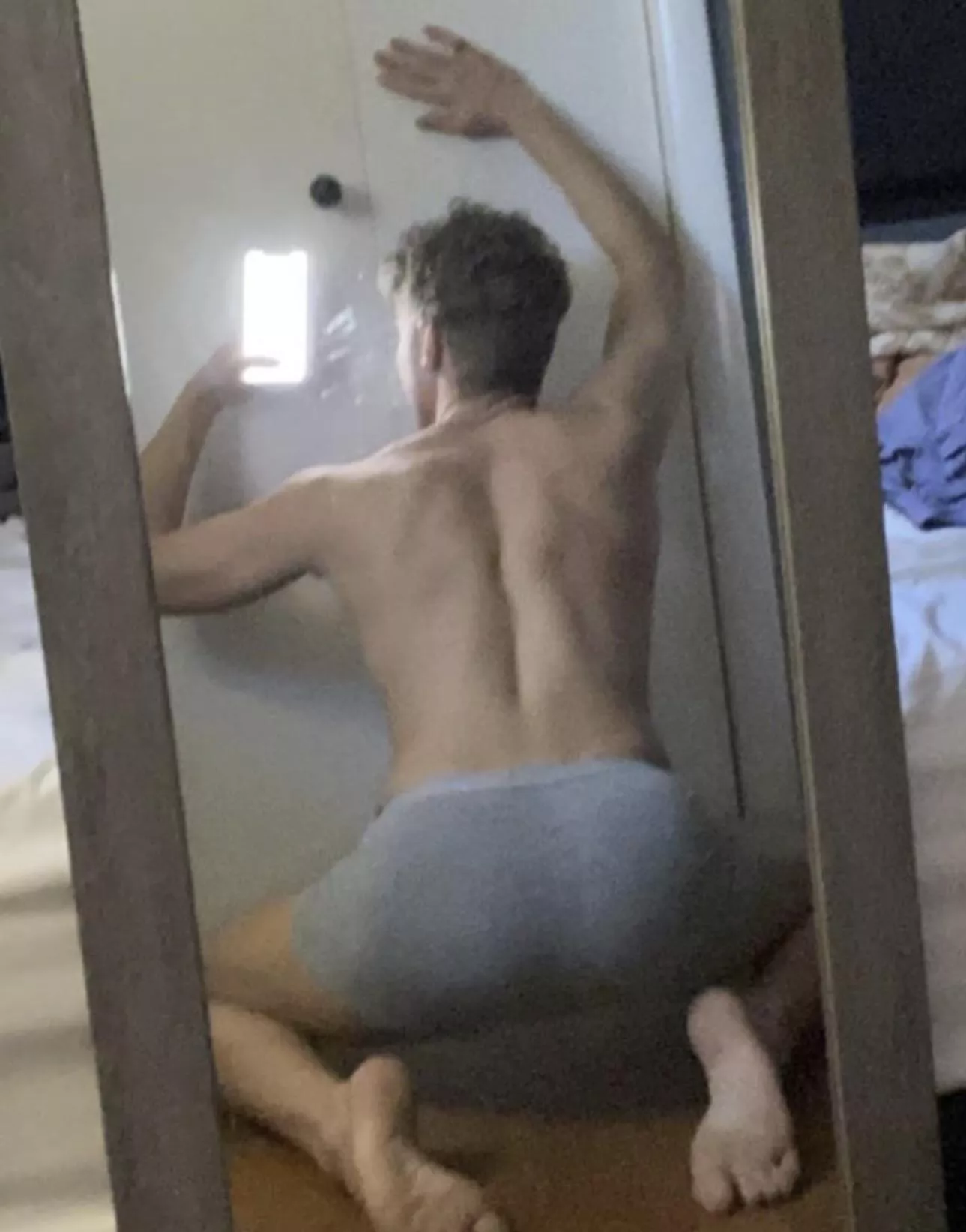 20 sub boy 😈- hung w fat ass - looking for dom masc guys. (or a big bro) i'll be ur slut. muscles++ str8++ hairy armpits++ add ryan.ryan111