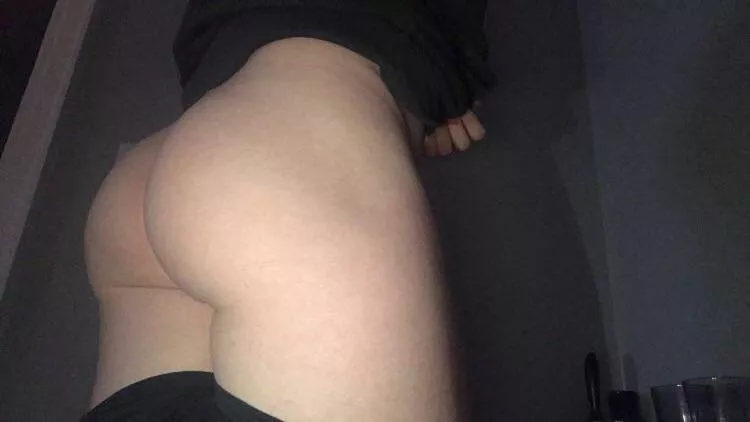 20 thick slut made for bbc and 8 inches snap jjsemore 🍑🐰🎂🙄