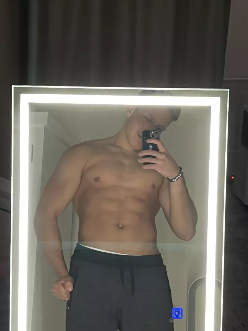 [20] Want to see more?👀🍆