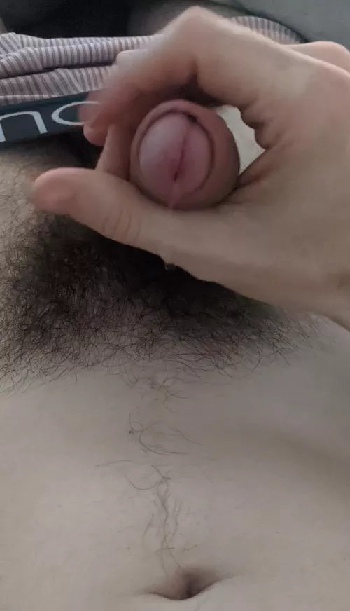 20 wet and looking for other kinky guys around my age for kinky chat and snap. I'm into weird medical stuff, scenes with injections or pee. Add: shotsinthebutt check profile for more pics