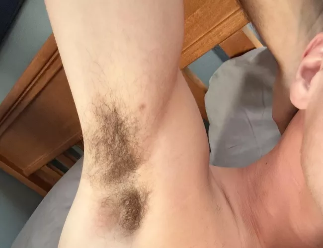 20 who wants a sniff?? hmu 