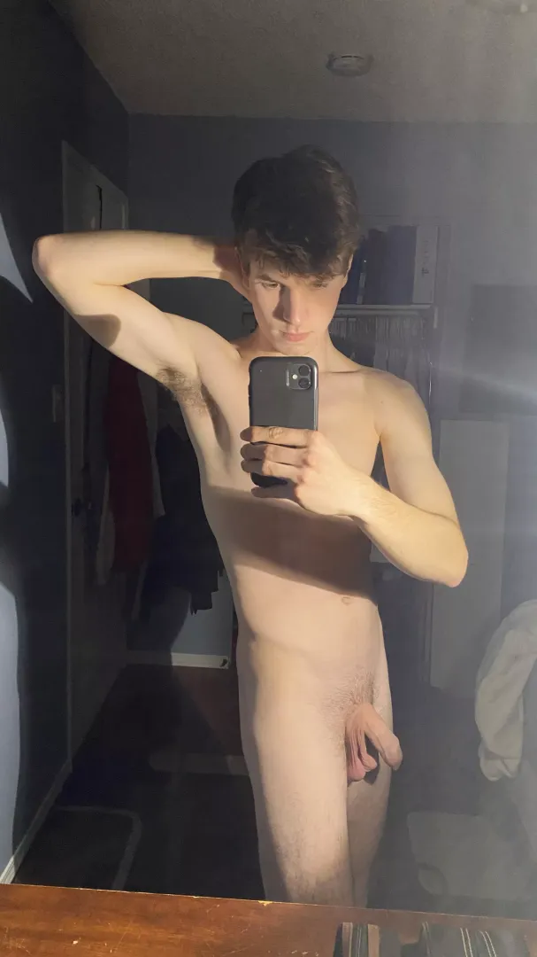 (20)(5’11)(145lb) don’t know how I feel bout my body sometimes I like it sometimes I hate it