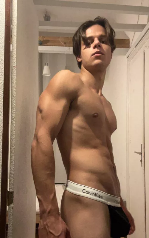 (20)snap:muscle_twunk Thoughts?
