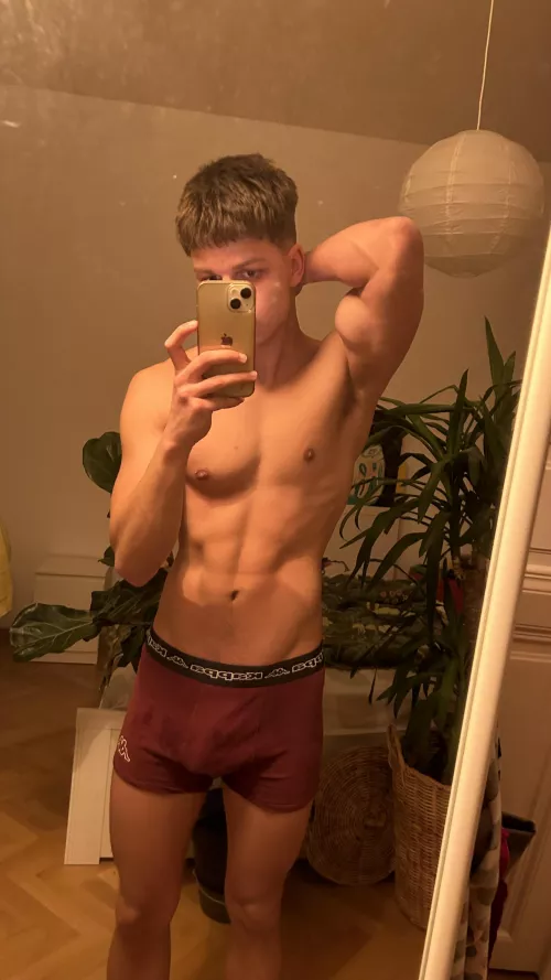 (20)Wanna sniff my wet undies?