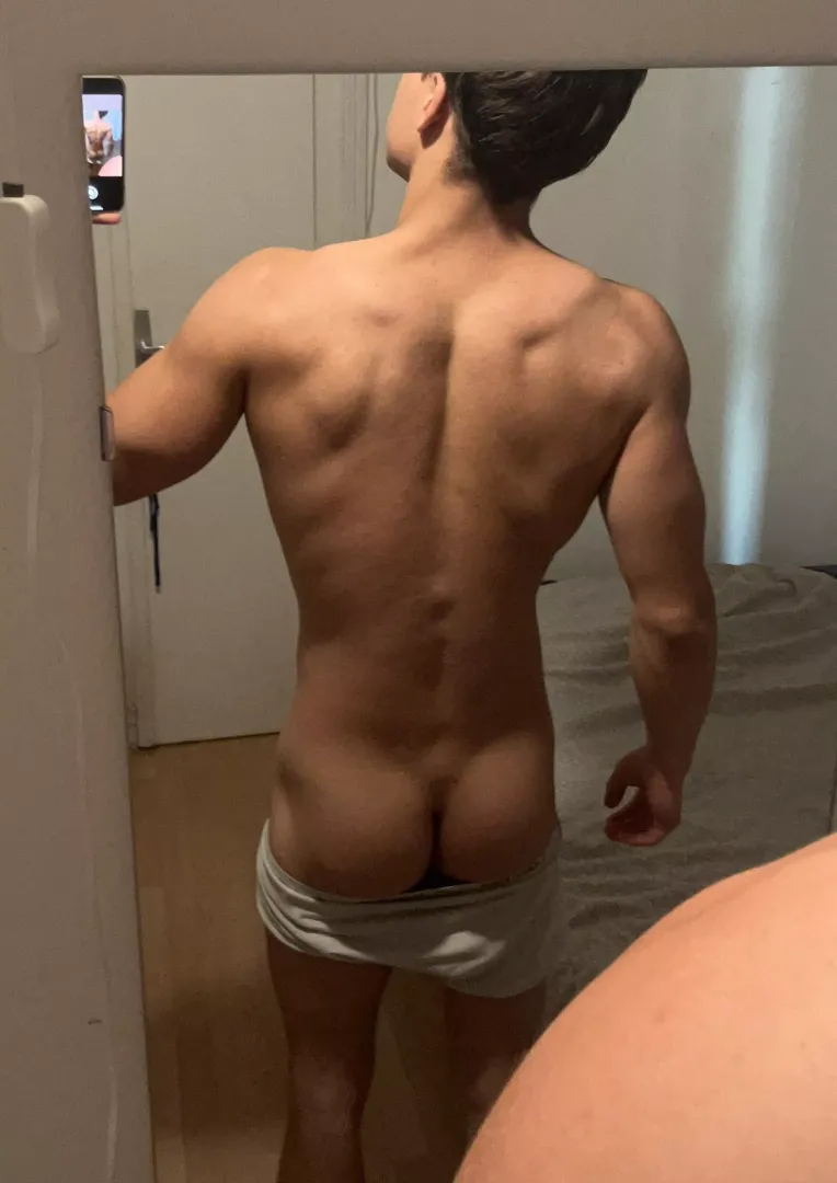 (20)Would you slap my ass?
