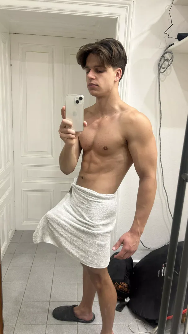 (20)Would you suck it after game?