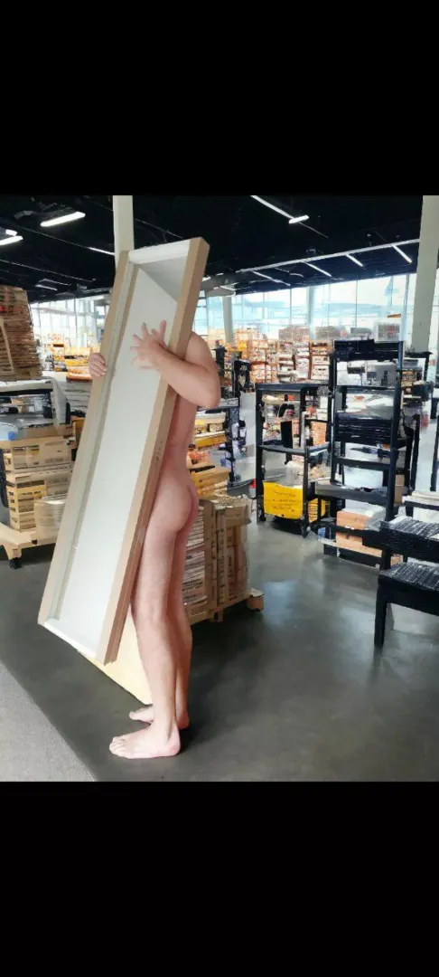20yo, love shopping at IKEA 