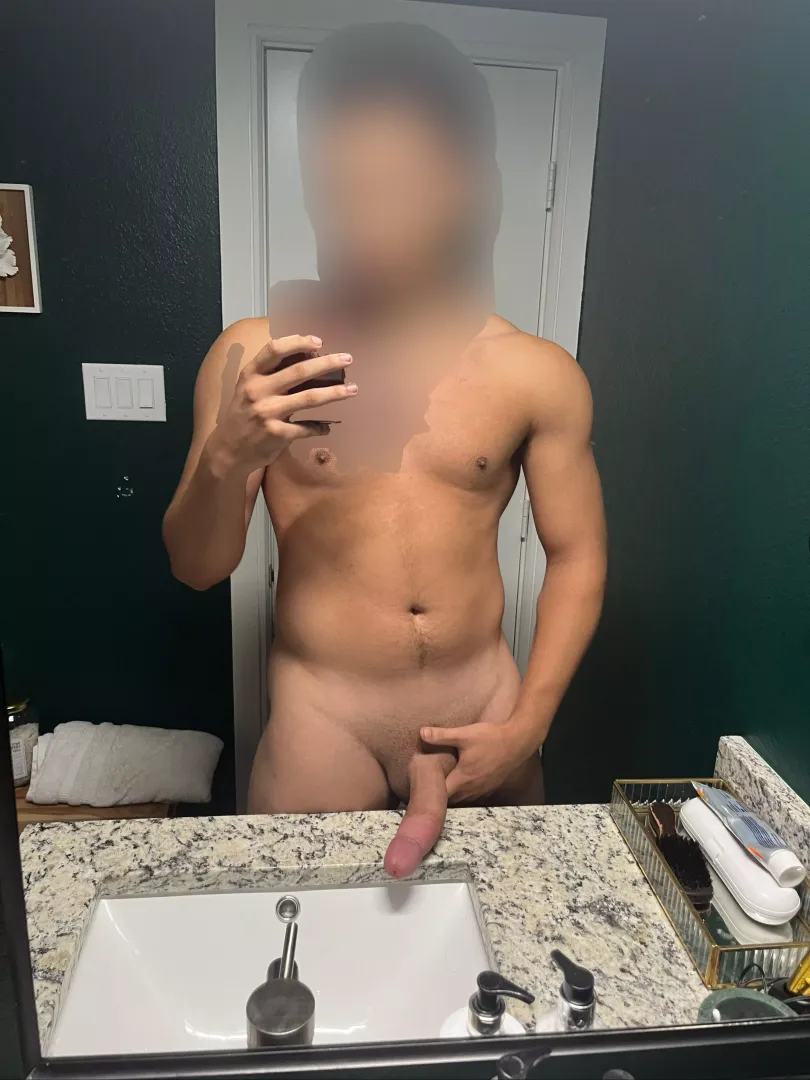 (21) About to get in the shower😏