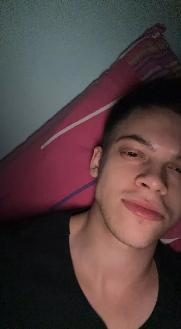 21 bored and alone at home. Snap me. Jnscot