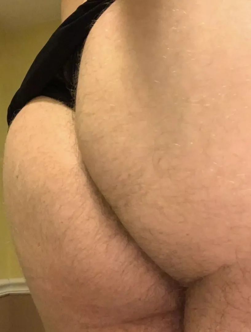 [21] fuck my virgin ass 😈