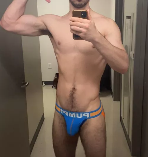 [21] I know you wanna see what’s underneath