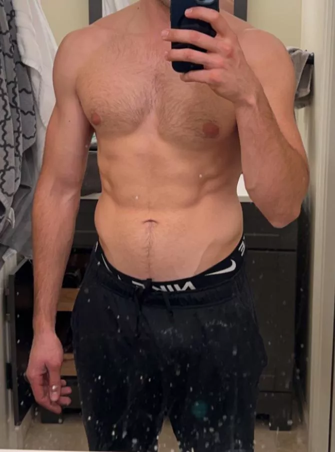 21 masc bi fit and always horny, hmu with a pic @eric_e2035