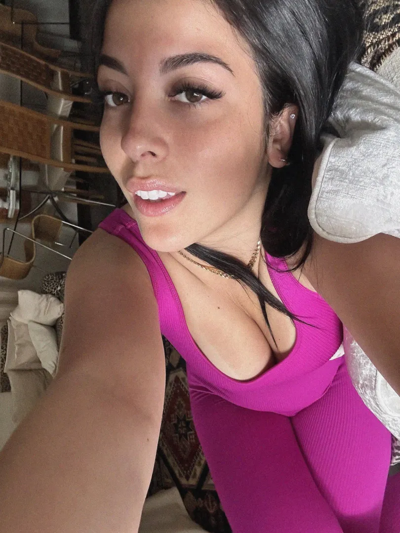 21F4M Feel free to shoot your shot