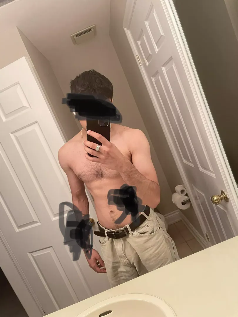 21m Toronto here to please some hotwives
