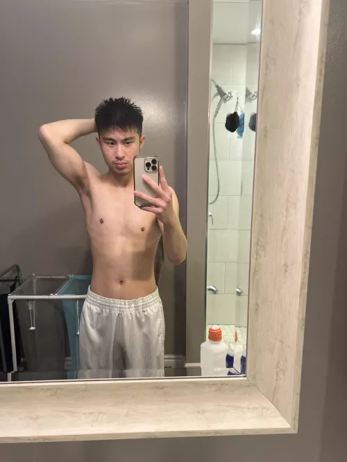 21yo that likes to show off 😏