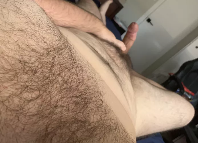 22 hairy cub looking to cum soon with otter, muscle or avg guy. Pm for snap
