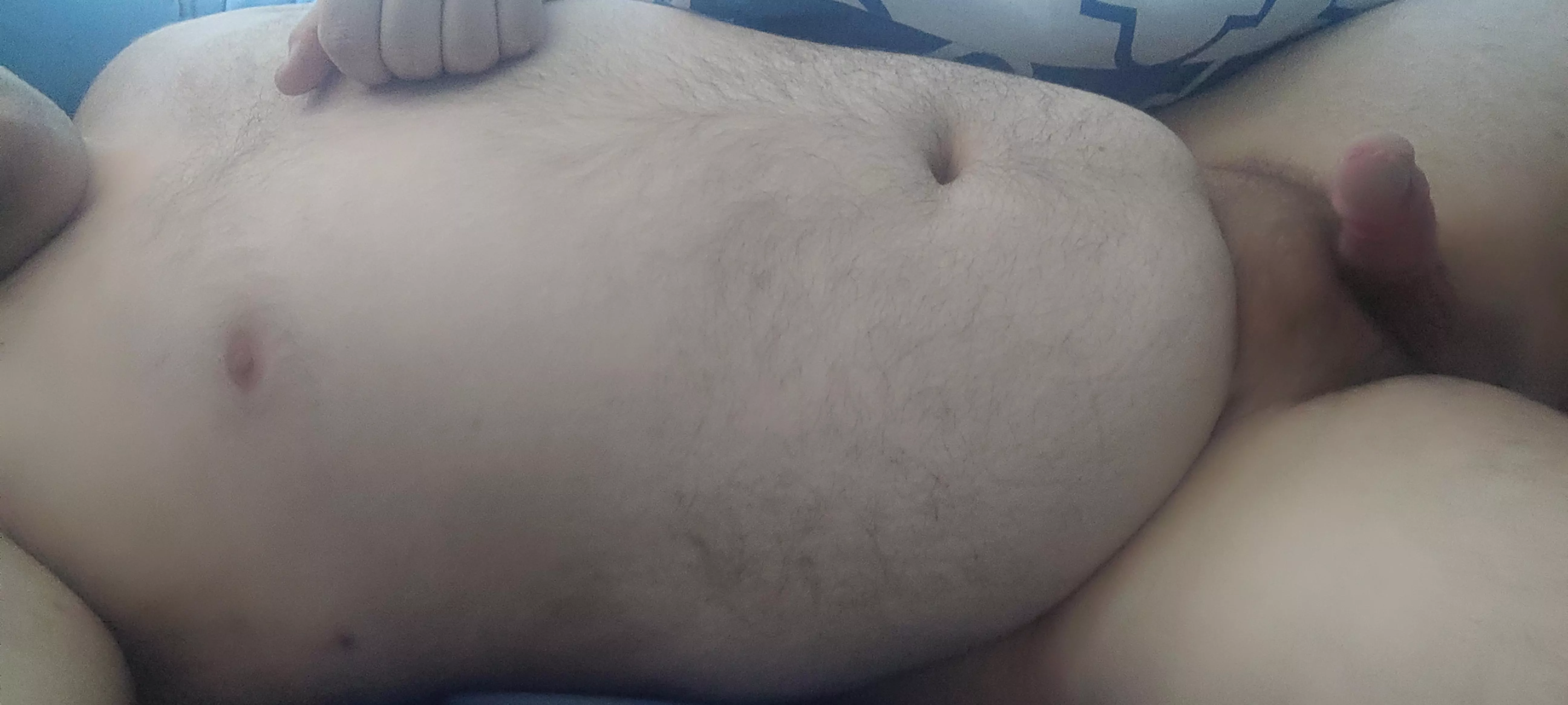 [22] Happy new year! Who wants to breed me first? ❤️