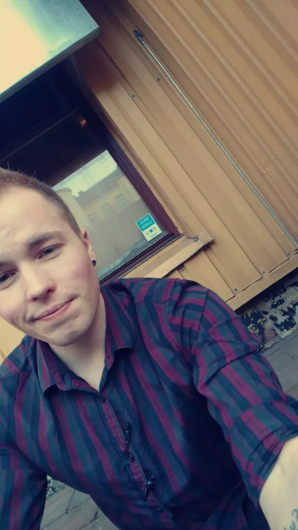 22 just got home from work. Hmu! :)