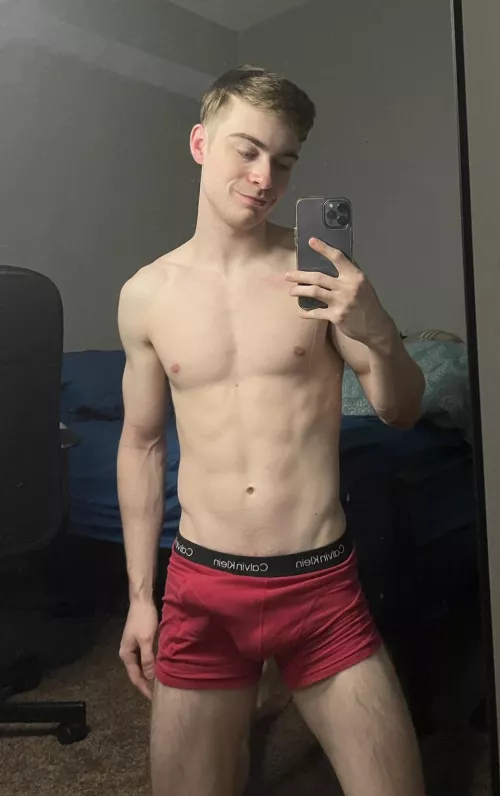 [22] what’s your fav underwear?