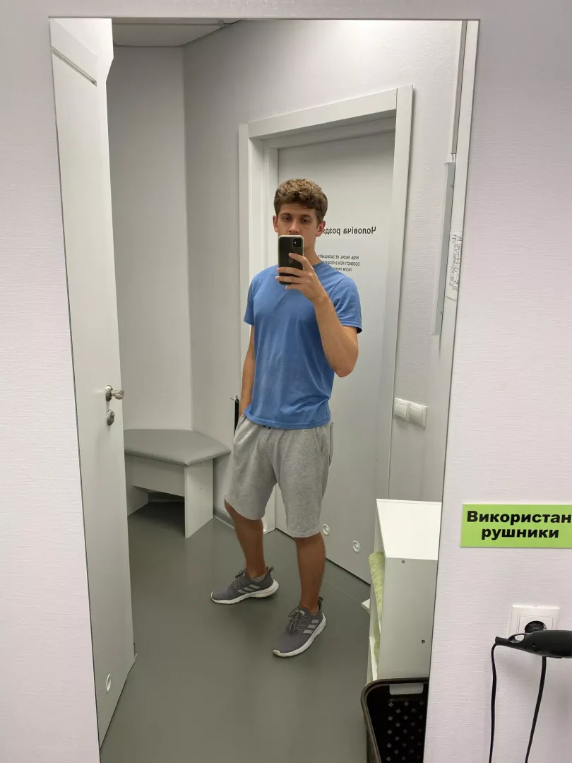 22 yo, League of Legends, EUNE, but I can play other games too