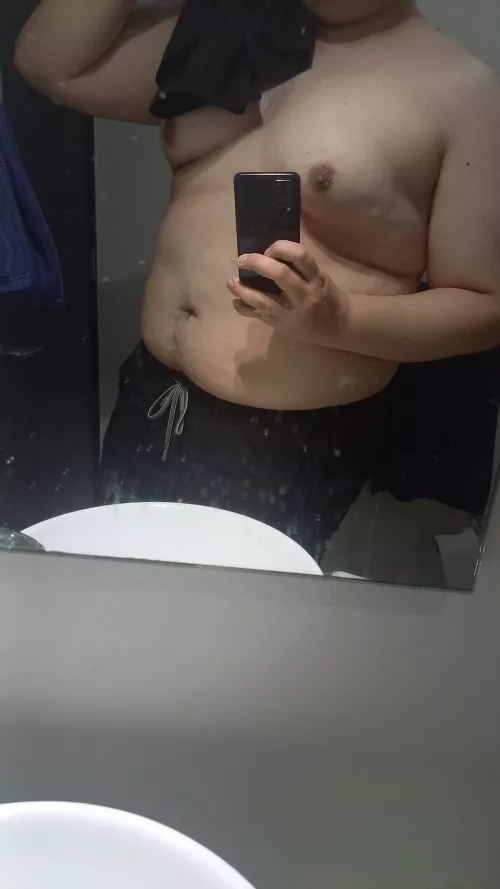 [22M]. Just taking a shower after a long day at hospital. Wanna relief some stress with a young doctor?