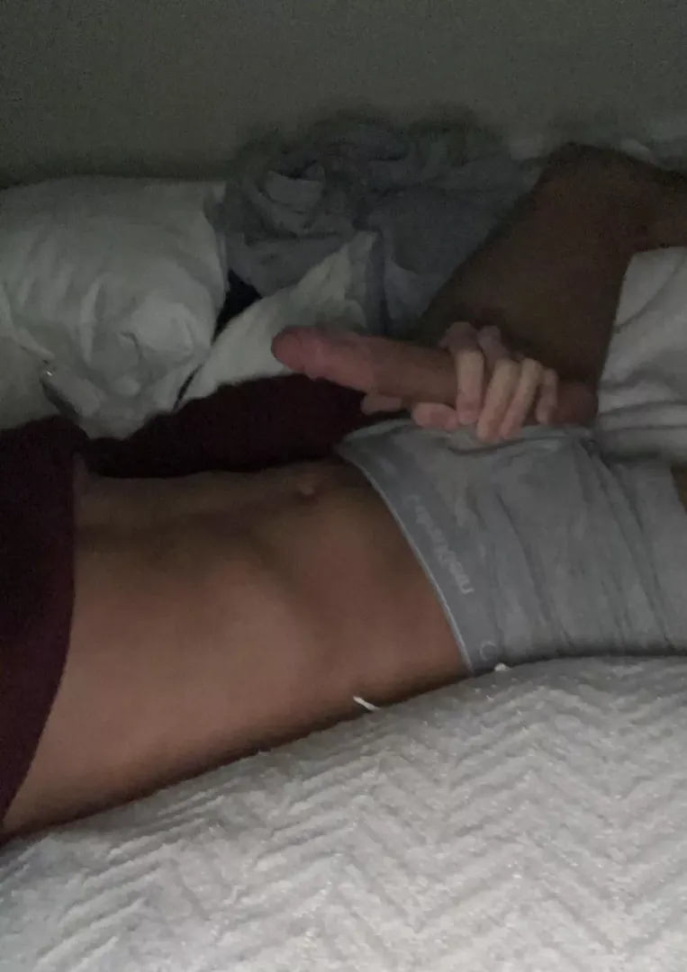 22m looking for jerkbuds, 18-25 no face, fit & hung