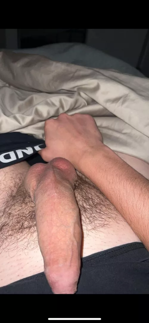 23 drunk and horny need a straight boy or hot bro to jerk off to josh_dl099