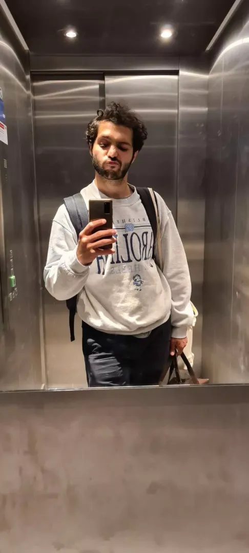 23 hmu?