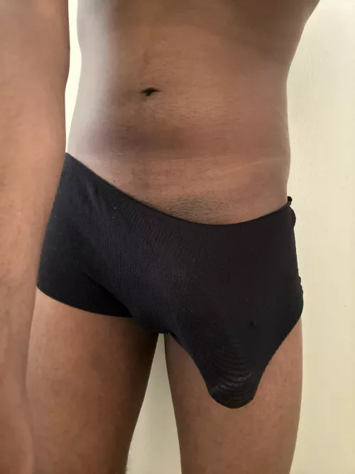 23 m Sending dick pics to anyone that says hello