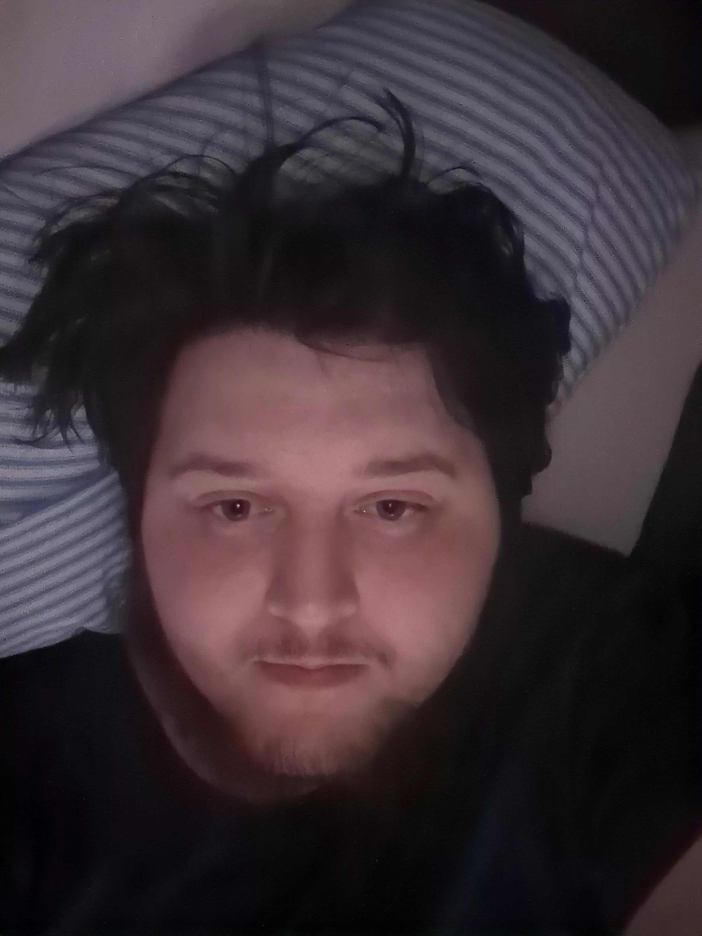 23 m4f looking for someone to hang out with this weekend Looking for company 