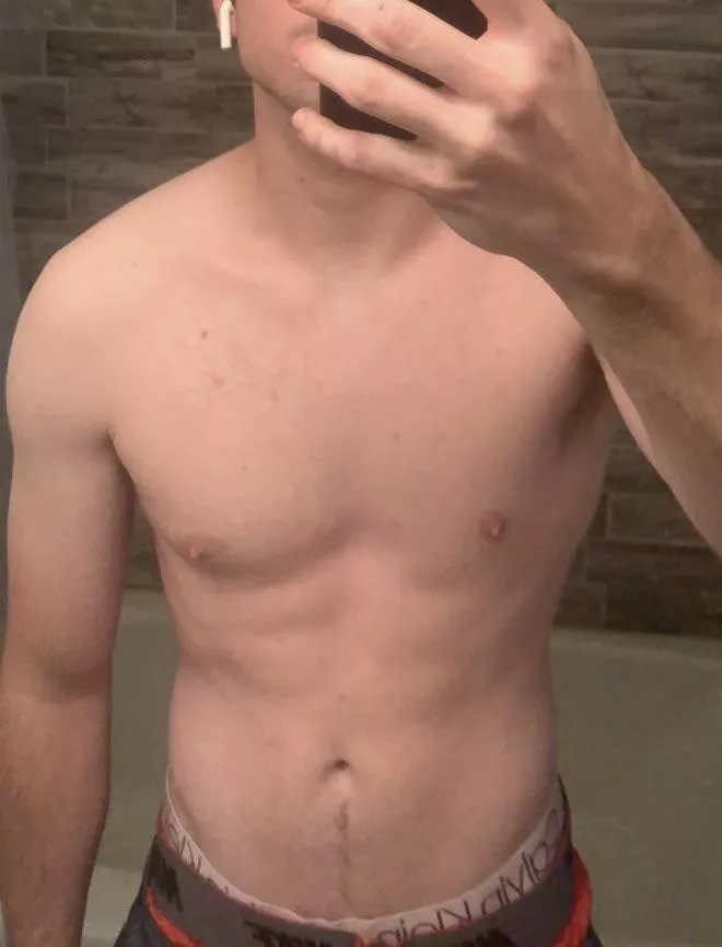 23(m) 5’11 170