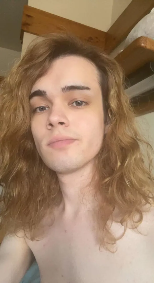 23m looking for friends :)