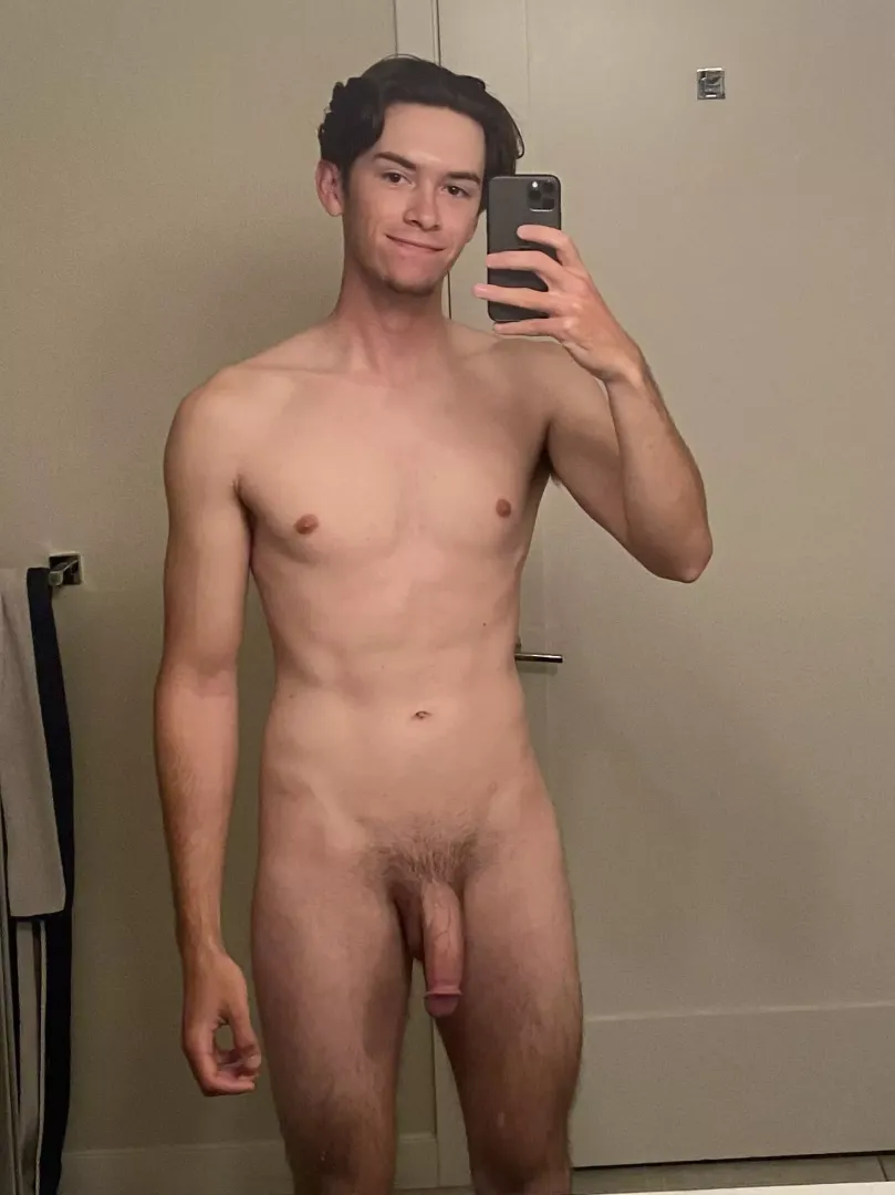 23[M]what do you all think? I’m working on getting my body back!