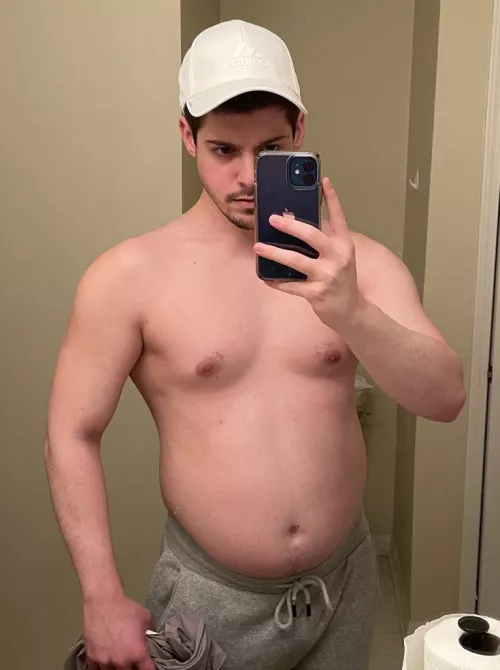 [24] chest day at the gym