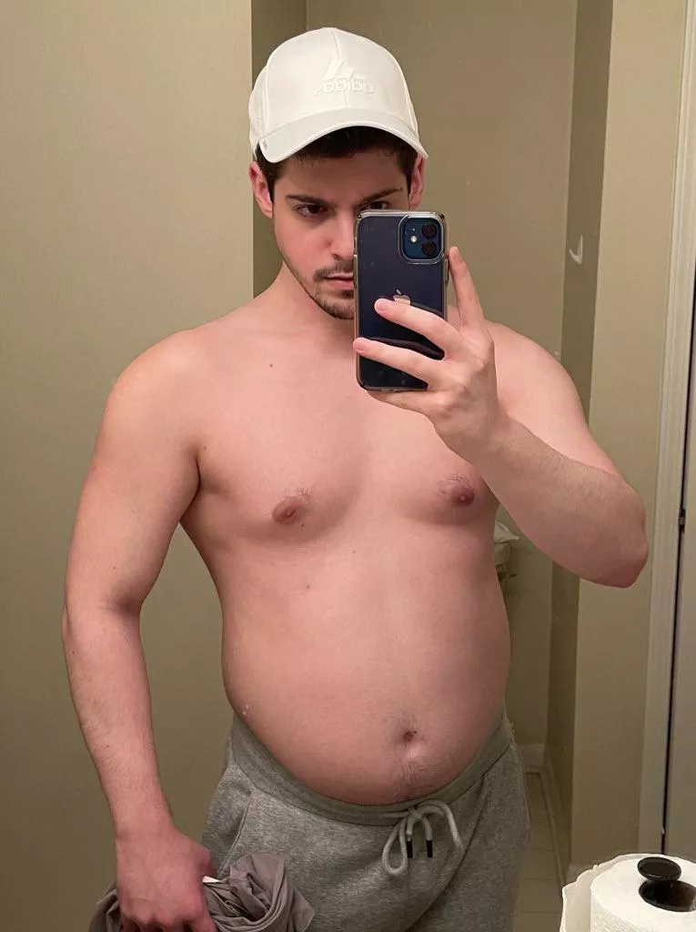 [24] chest day at the gym