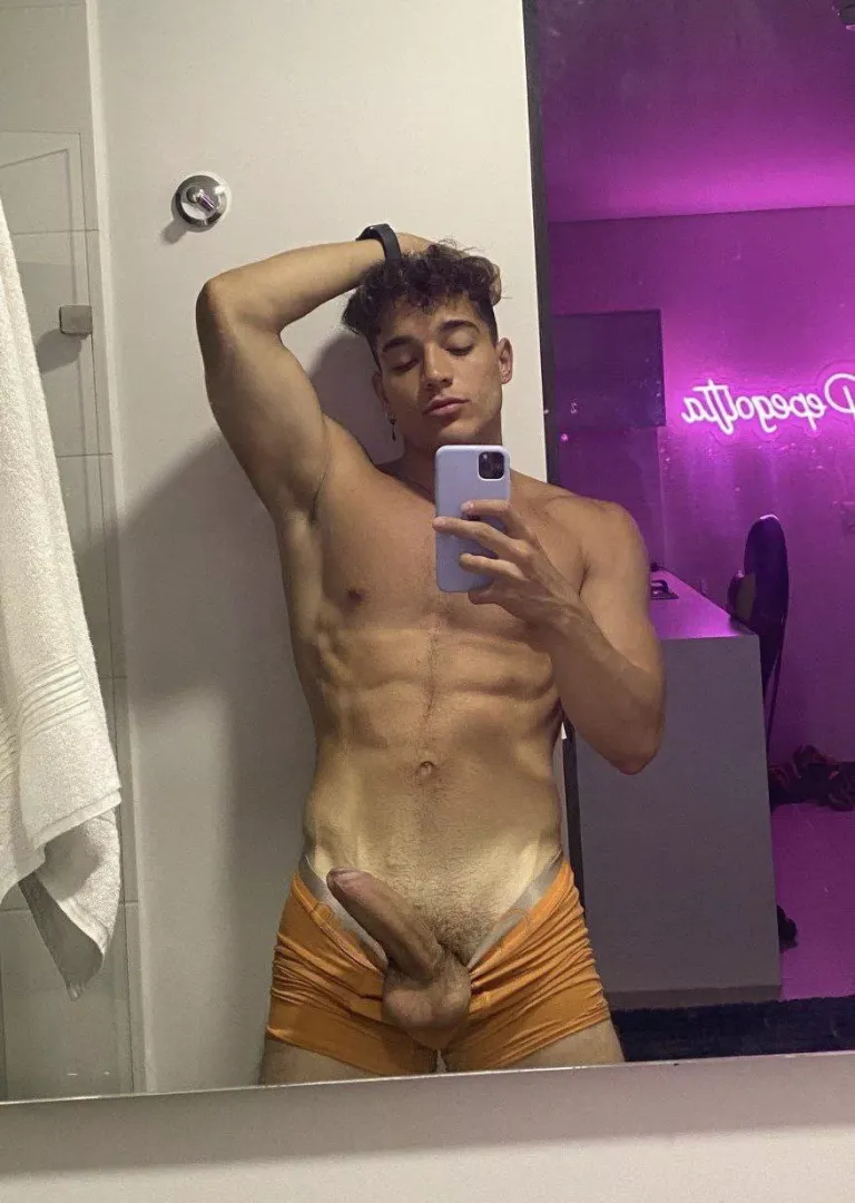24. DMs open boys…