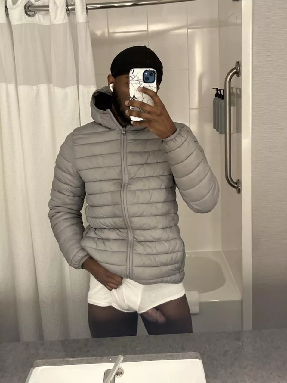 24 hung BBC for thicc bottoms/fems. Help daddy nut. Sfbt4y