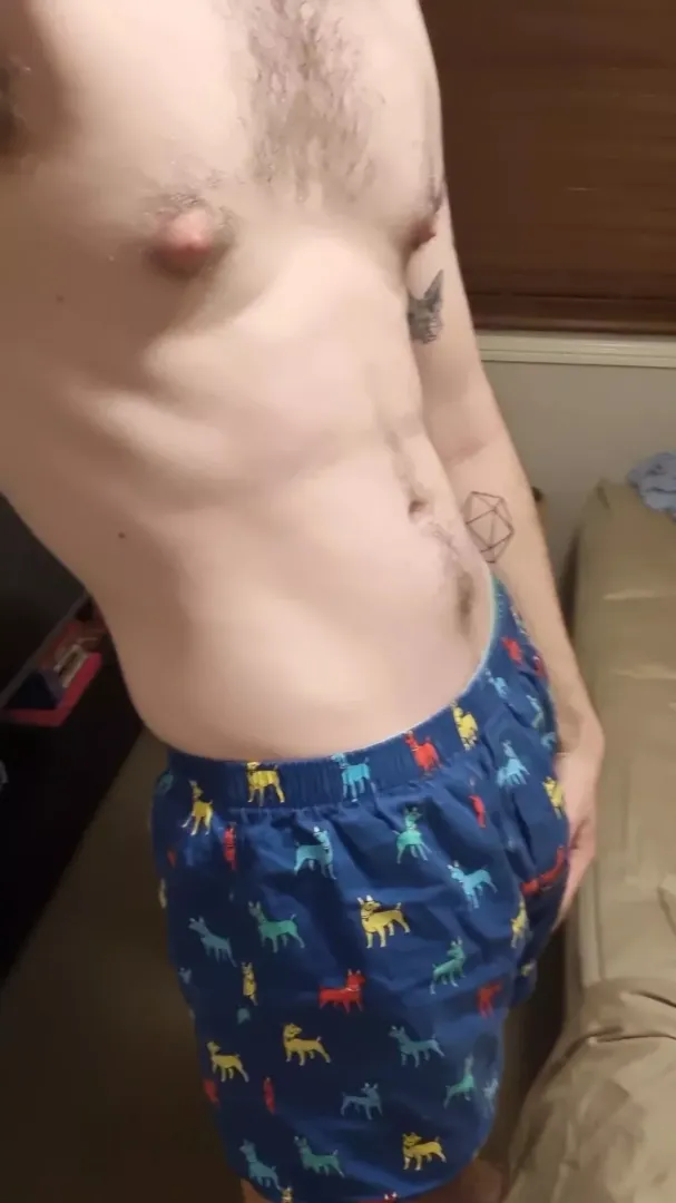 24 slim fit. looking for masc doms. hmu ari.ri0