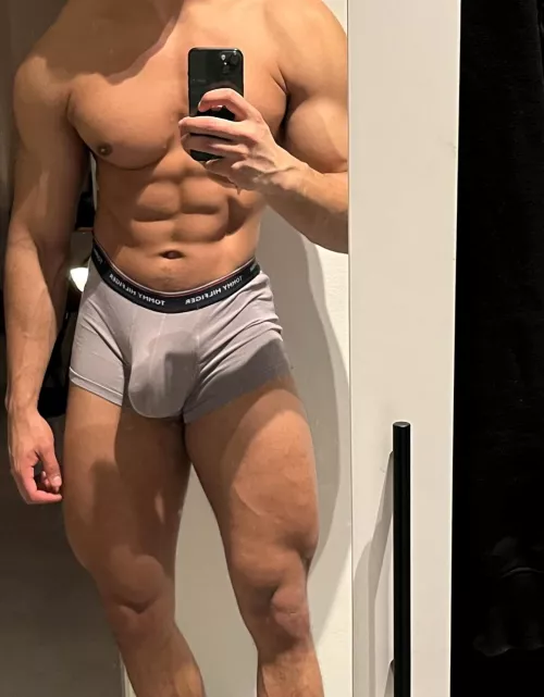 (24) Wanna press your head against my bulge? 😈