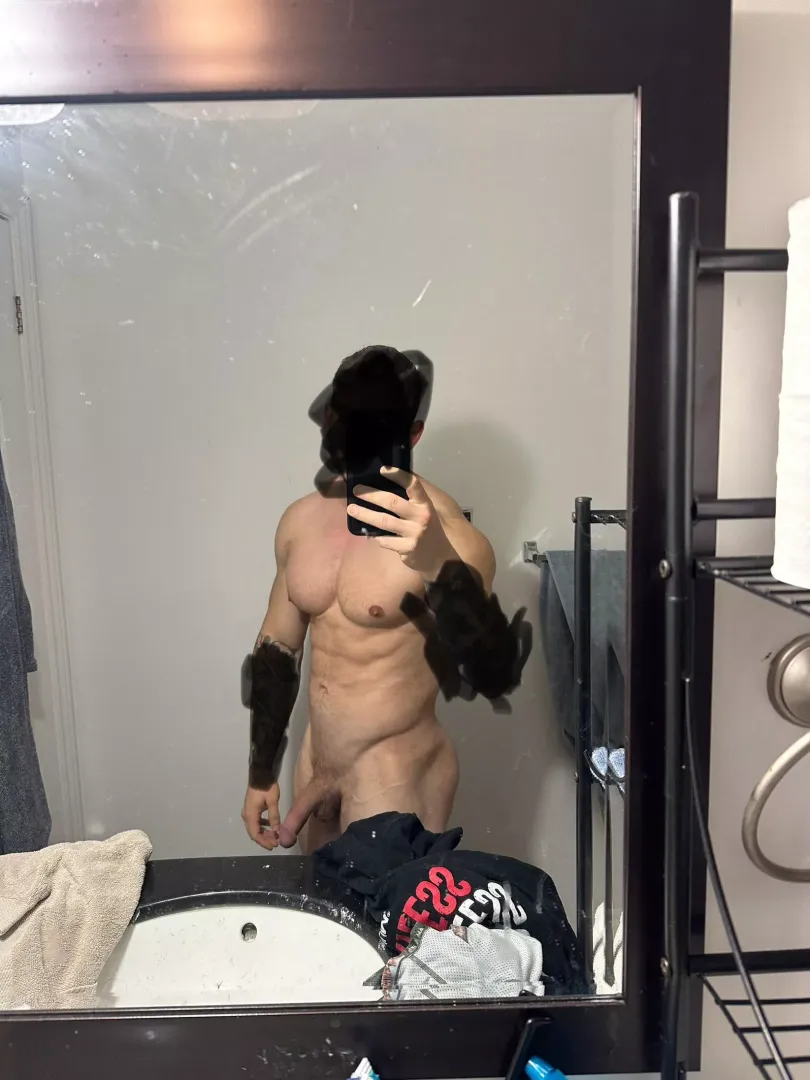 (24m) horny at work what do you think?