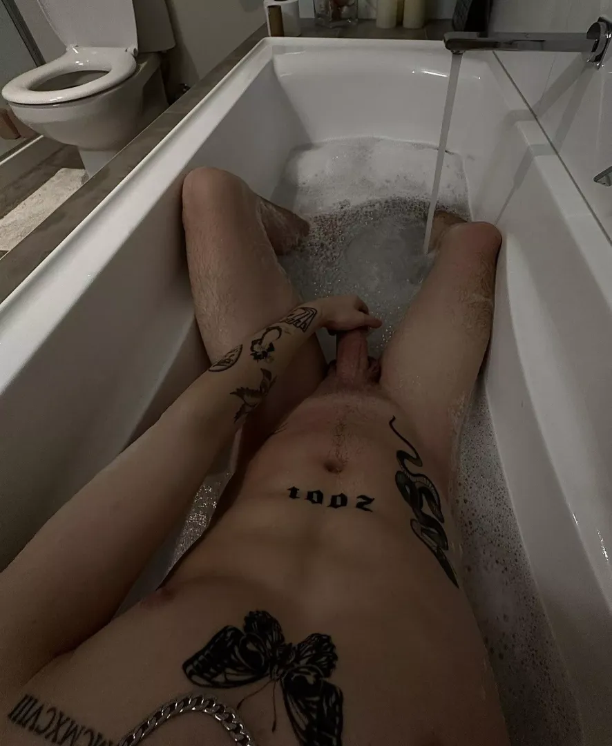 24m into hung fit men only. snap: jackywbc