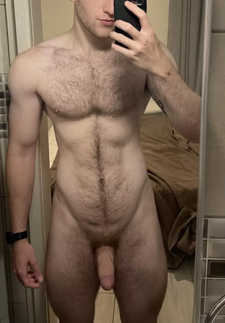 24uk, smooth bottoms dm me for snap :)