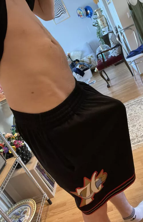 (25)