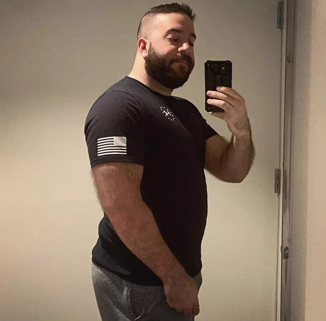 25 male, looking for a fuck buddy 